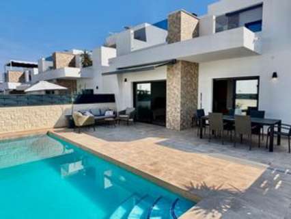 Villa en venta en Benijófar