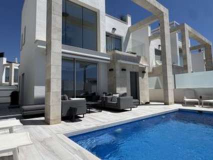 Villa en venta en Orihuela zona Orihuela-Costa rebajada