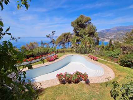 Villa en alquiler en Almuñécar