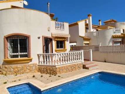 Villa en venta en Pilar de la Horadada