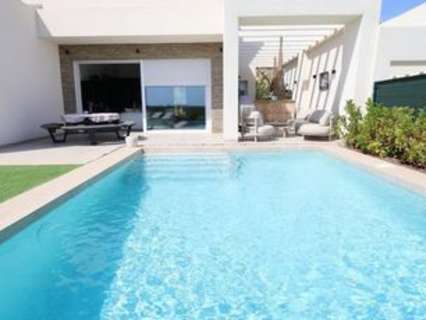Villa en venta en Algorfa