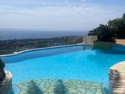 Villa en venta en Teulada zona Moraira