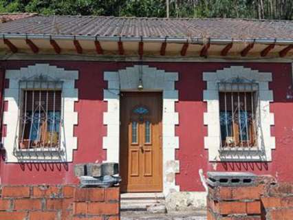 Casa en venta en Teverga
