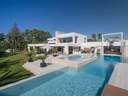 Villa en venta en Estepona