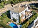 Villa en venta en Estepona