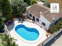 Villa en venta en Periana