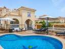 Villa en venta en Santa Pola