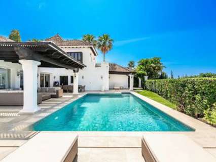 Villa en venta en Benahavís