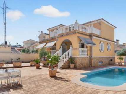 Villa en venta en Santa Pola