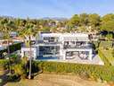 Villa en venta en Marbella rebajada