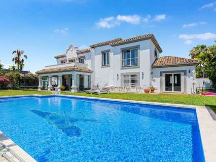 Villa en venta en Estepona