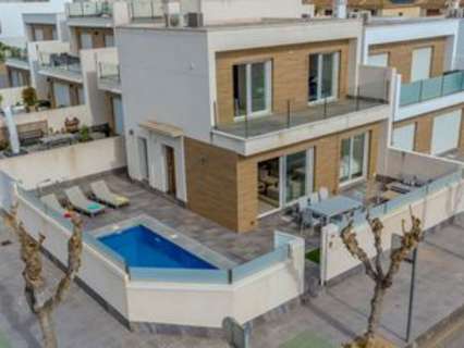 Villa en venta en Pilar de la Horadada
