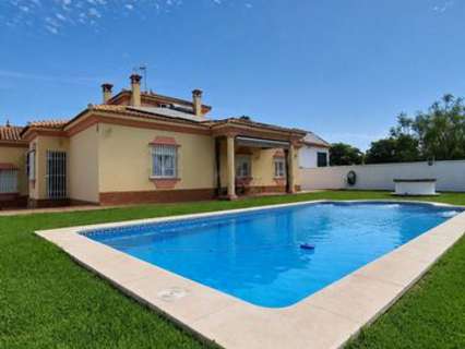 Casa en venta en Tomares