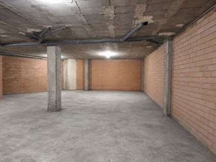 Local comercial en venta en La Almunia de Doña Godina