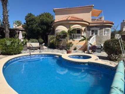 Villa en venta en Rojales