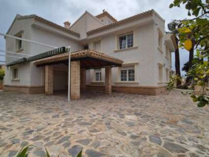 Villa en venta en Orihuela