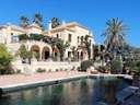 Villa en venta en Estepona