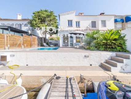 Villa en venta en Roses