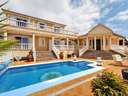 Villa en venta en Adeje