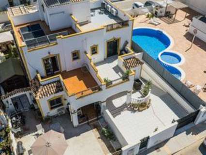 Casa en venta en Rincón de la Victoria