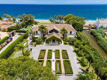 Villa en venta en Estepona