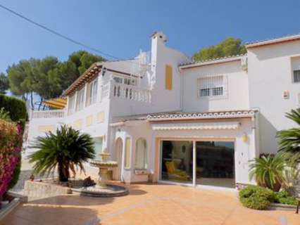 Villa en venta en Teulada zona Moraira