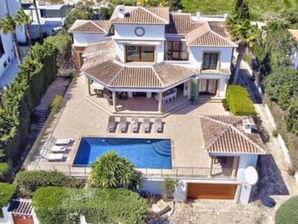 Villa en venta en Teulada zona Moraira
