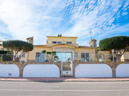 Villa en venta en Algorfa