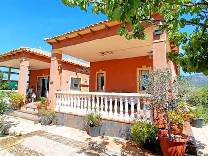 Villa en venta en El Pinós/Pinoso