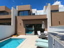 Villa en venta en Algorfa zona La Finca Golf rebajada