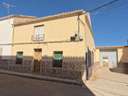 Villa en venta en Madrigueras