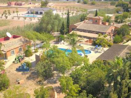 Villa en venta en Catral