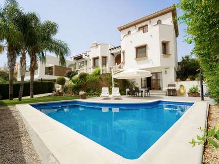 Villa en venta en Estepona