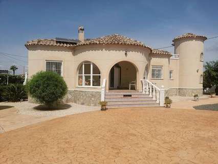 Villa en venta en Catral