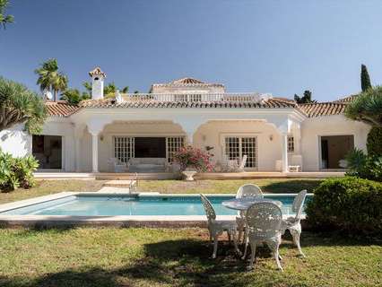 Villa en venta en Estepona