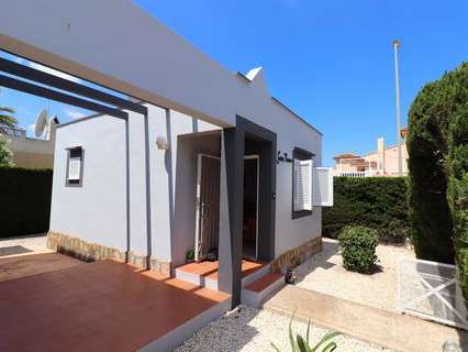 Villa en venta en Algorfa