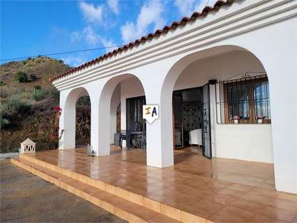 Villa en venta en Almogía