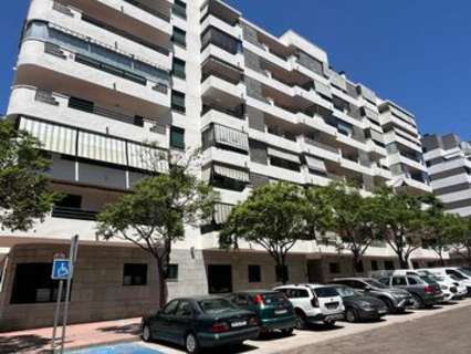 Apartamento en venta en Estepona