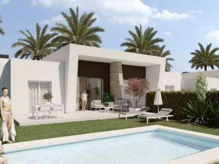 Villa en venta en Algorfa