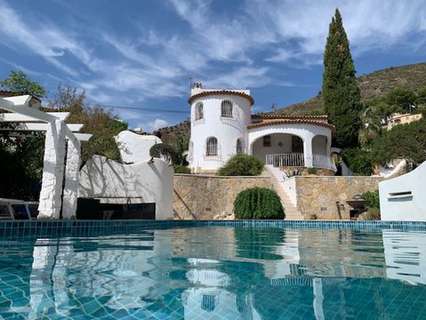 Villa en venta en Alcalalí