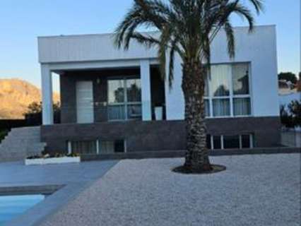 Villa en venta en Orihuela