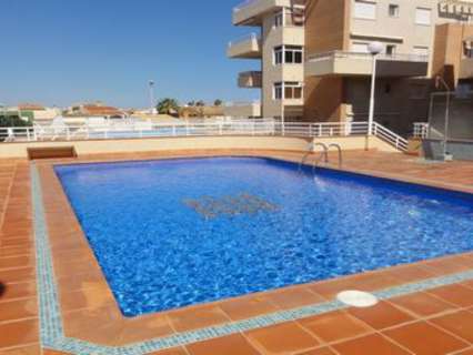 Apartamento en alquiler en Oliva