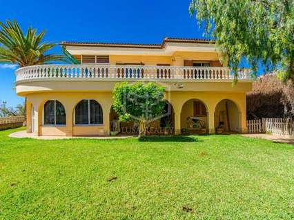 Villa en venta en Arona