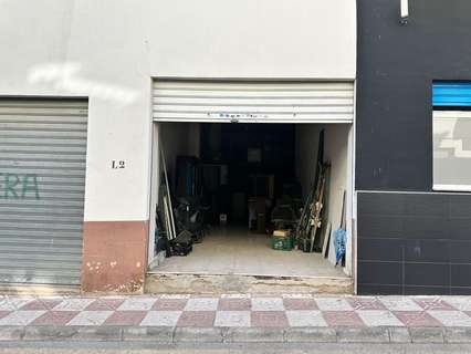 Nave industrial en venta en La Zubia