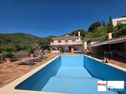 Villa en venta en Argentona
