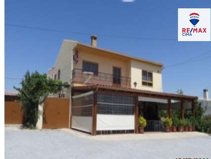 Chalet en venta en Baza