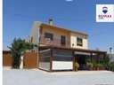 Chalet en venta en Baza