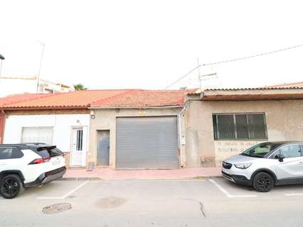 Villa en venta en Torrevieja, rebajada