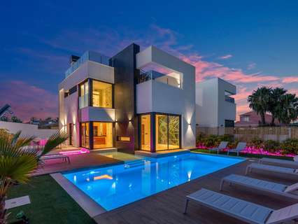 Villa en venta en Torrevieja zona Torreta Florida rebajada