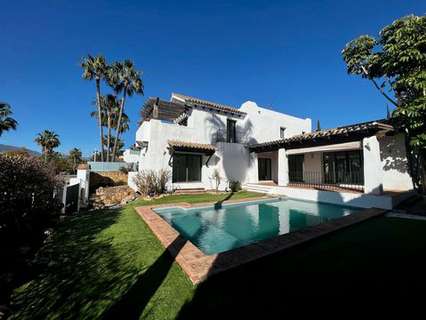 Villa en venta en Estepona